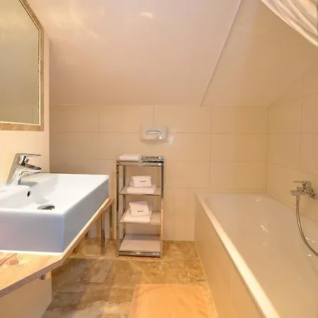 Edelweiss Garni Hotel 3*
