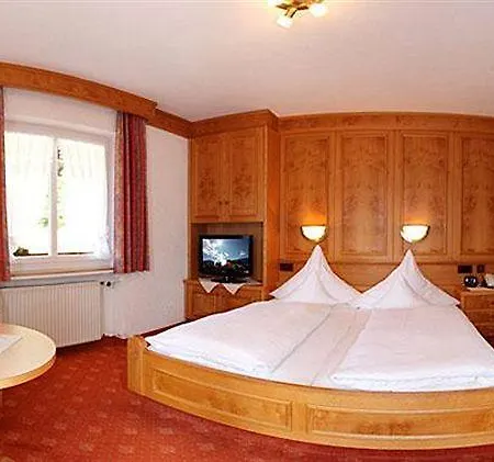 Hotel Edelweiss Garni