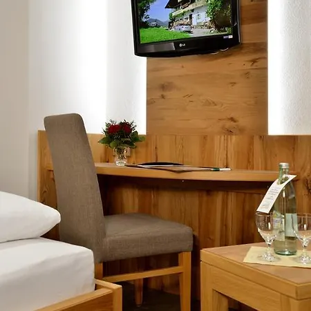 Edelweiss Garni 3*