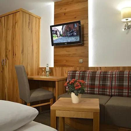 Edelweiss Garni 3*