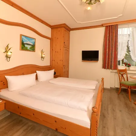 Edelweiss Garni