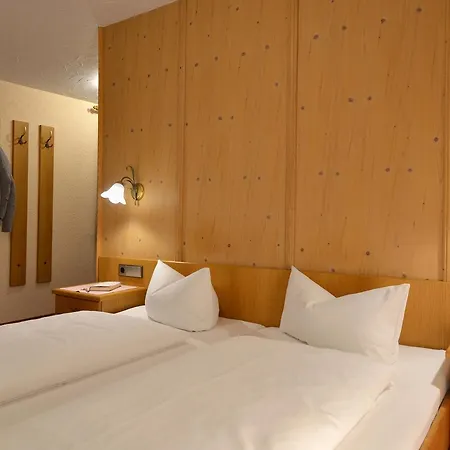 Hotel Edelweiss Garni