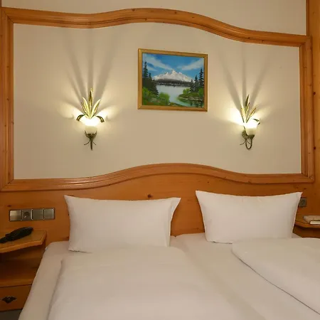 Hotel Edelweiss Garni Reit im Winkl