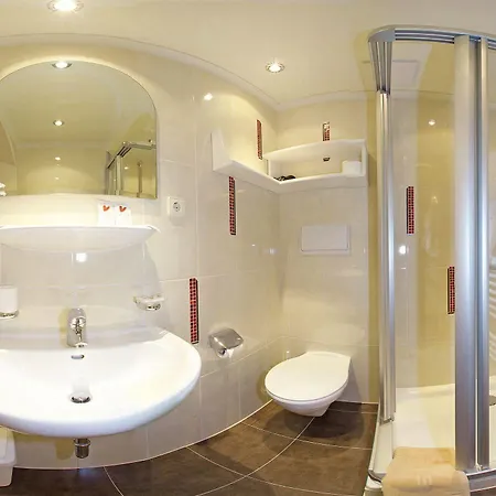 Edelweiss Garni Hotel