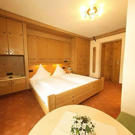 Hotel Edelweiss Garni Reit im Winkl