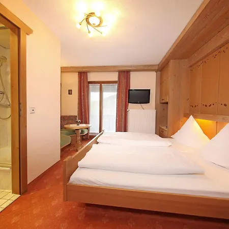 Edelweiss Garni 3*