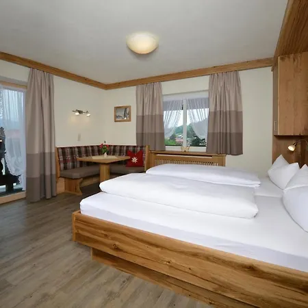 Edelweiss Garni Hotel Reit im Winkl