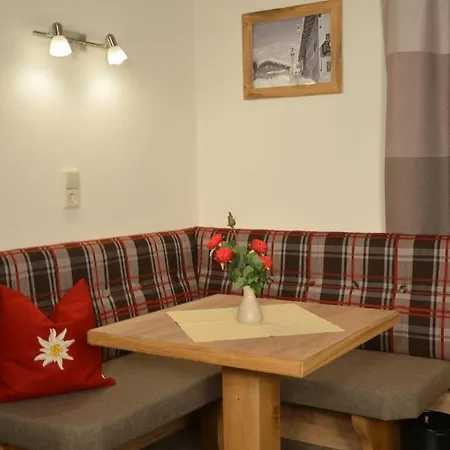 Edelweiss Garni Hotel Reit im Winkl