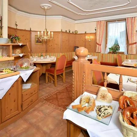 Hotel Edelweiß Garni