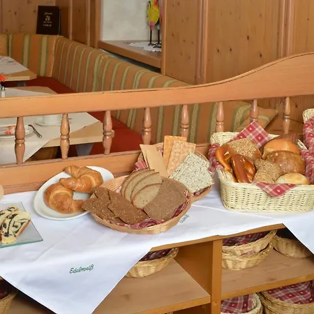 Edelweiss Garni Hotel Reit im Winkl