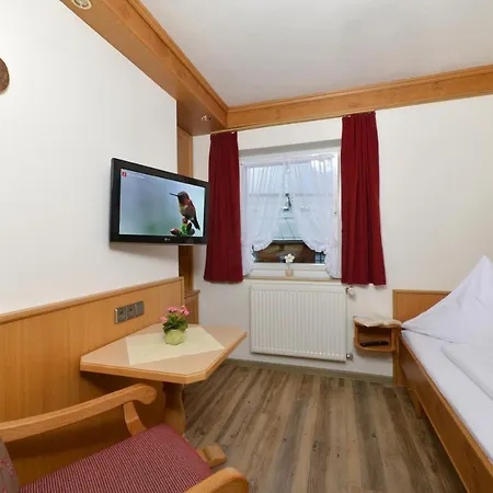 Edelweiss Garni 3*