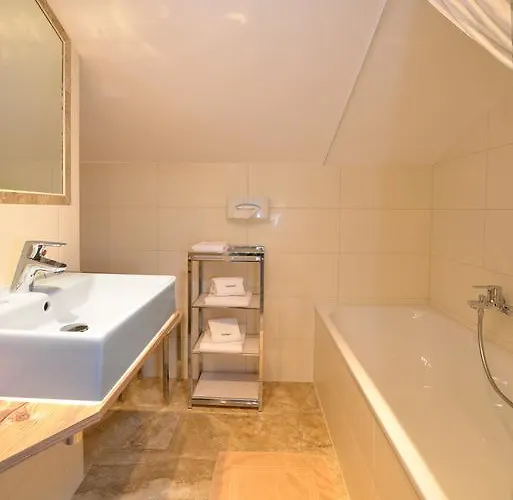 Edelweiss Hotel 3*