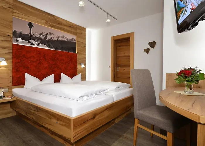 Hotel Edelweiss 3*