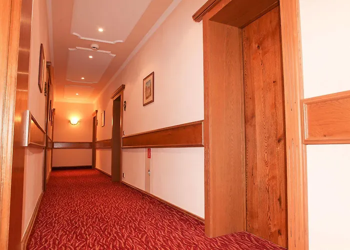 Hotel Edelweiss 3*